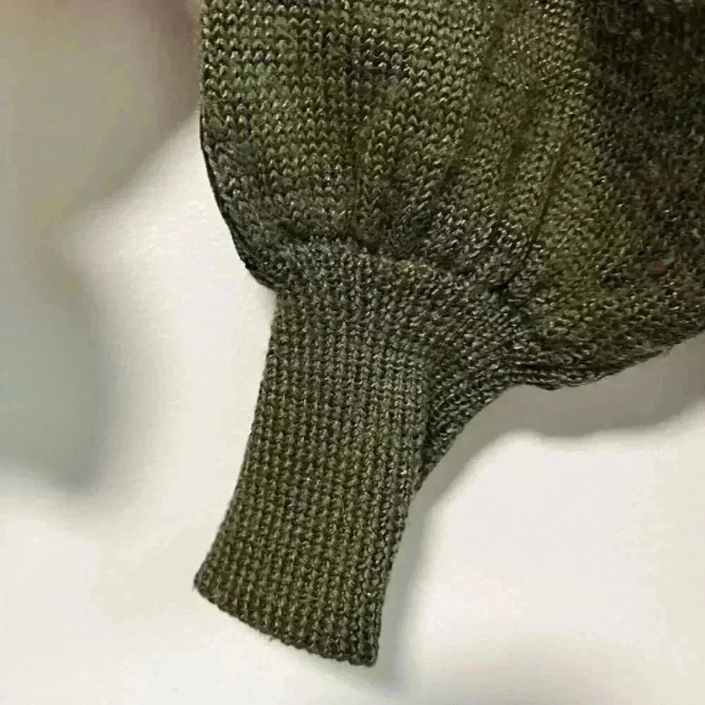 Orange Vintage Olive Green Knit Sweater - Size M - Picture 11 of 13